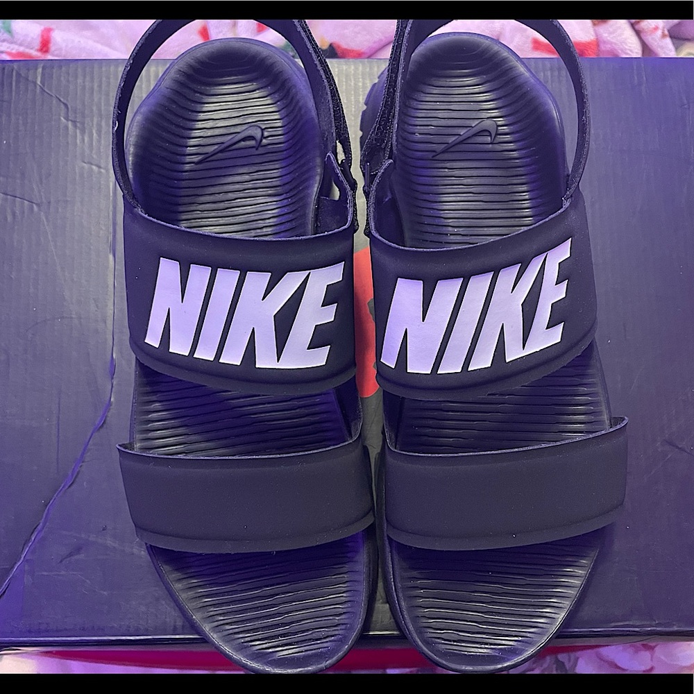 Nike Tanjun Women’s Sandal